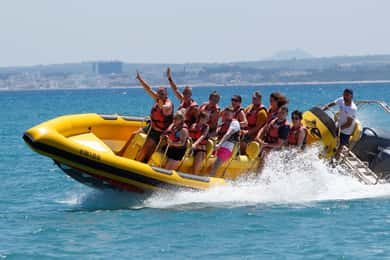 Alcudia: Schnellboottour durch den Norden Mallorcas & Hotelabholung