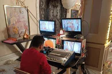 Mumbai: Bollywood Studio Guided Tour with Tickets