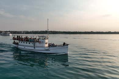 Peschiera: Halvdagskryssning vid Gardasjön med lunch