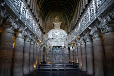 From Aurangabad: Ajanta and Ellora Caves Private 2-Day Tour