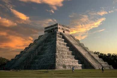 Desde Mérida: Chichén Itzá, Izamal y Cenote con Comida