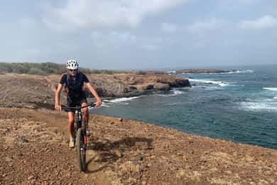 Tarrafal: Excursão de bicicleta de montanha com refeição tradicional