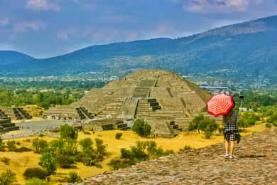 Teotihuacan Pyramids Guided Walking Tour - 2 hours