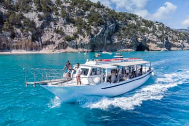 Cala Gonone: Gulf of Orosei Boat Tour with Aperitif
