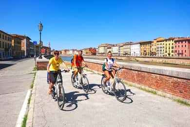 From Pisa to Lucca along Puccini cycling path