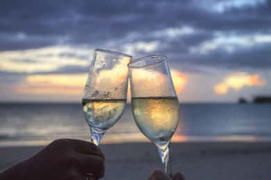 Sunset Island Tour with Prosecco Beach Picnic