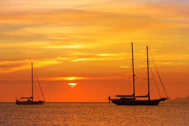 San Antonio: Cala Salada & Cala Gracio Sunset Boat Trip