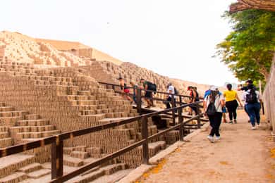 Lima: Tour to Huaca Pucllana and Huaca Mateo Salado