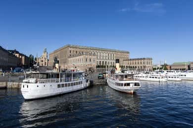 Stockholm: Old Town Walking Tour w/ Vasa Museum & Boat Ride
