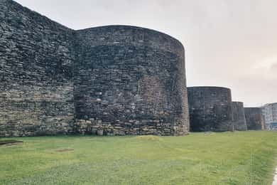 LUGO: Private Guided Walking Tour