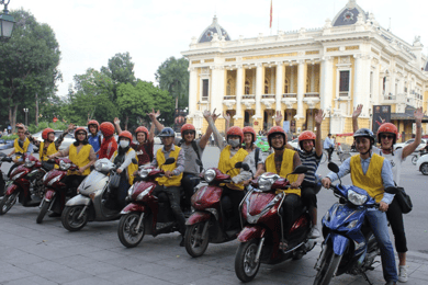Hanoi : Visite culinaire et touristique en moto avec 7 dégustations