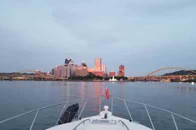 Pittsburgh: Private Yacht River Cruise with Captain and BYOB