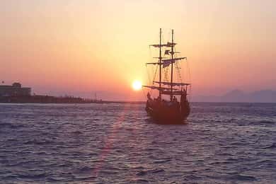 Rodi: crociera al tramonto di 1 ora su una barca del XVIII secolo