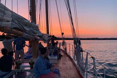 Boothbay Harbor: Schooner Apple Jack Sunset Sailing Cruise