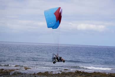KÜSTE: Fliege mit dem Paratrike über die Küsten Teneriffas! (20min)