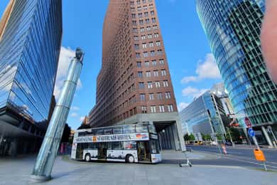 Berlin: Rundtur med hop-on hop-off-buss med livekommentarer