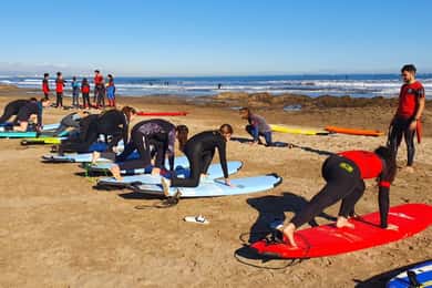 Valencia: Malvarrosa Beach Beginner Surf Class
