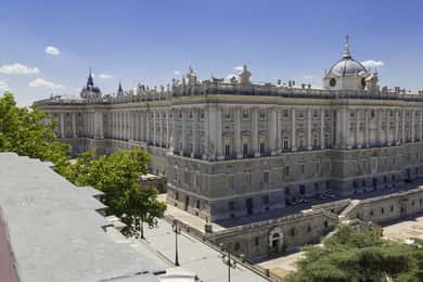 Private guided tour Royal Palace & Royal Collections Gallery