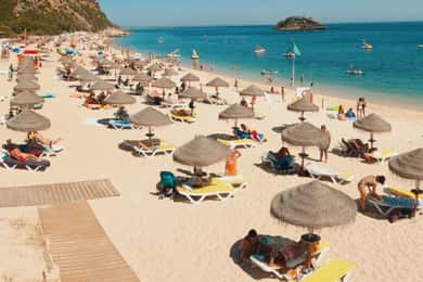 Lisboa: Kajakk-snorkling og strandlounge/transport tilgjengelig
