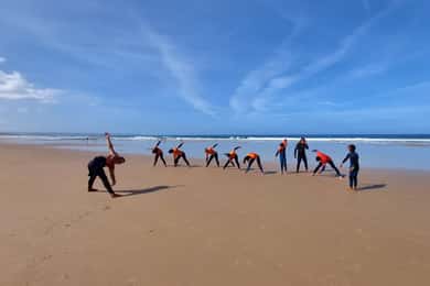 Sabura Surf Lessons & Rentals: Praia F. da Telha perto de Lisboa