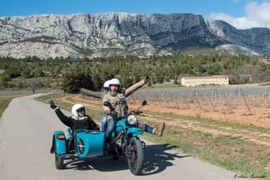 From Aix-en-Provence: 1-Hour Scenic Sidecar Tour