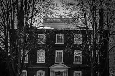 Salem, MA: Mysteries & Murder Guided Walking Tour