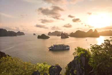 Hanoi: 2D1N Ha Long&Lan Ha Bay by Le Journey Elegance Cruise