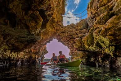 Pula: Inseln, Klippen, Höhle, Canyon, Kajaktour, Schnorcheln