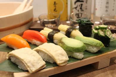 Osaka Dotonbori: veganský/vegetariánský zážitek z výroby sushi