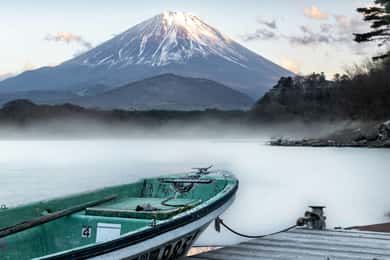 Tokyo to Mt Fuji 5 Lakes Private Tour Green Number Plate Car