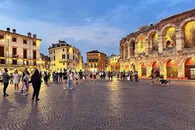 Verona Walking Tour: Arena, Fast Entry