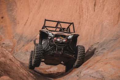 3.5 Hour HELL'S REVENGE and FINS & THINGS You Drive UTV Tour