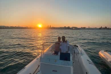 Cagliari: tour Sunset snorkeling con aperitivo e Delfini
