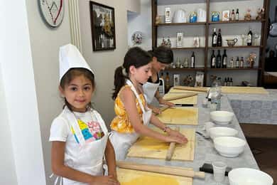 Assisi: Italian Desserts Class in Home-Style Cooking School