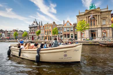 Haarlem: Geführte Highlights Grachtenfahrt auf offenem Boot