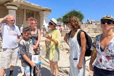 From Heraklion: Knossos Palace Entry Ticket and Private Tour