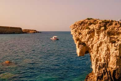Island of Ortigia: Sunset Boat Tour with Aperitif