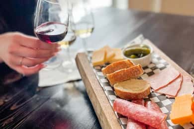 Niágara-on-the-Lake: Excursión con degustación de vinos y embutidos