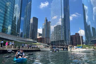Chicago: Postacie i kontrowersje – wycieczka kajakowa z przewodnikiem