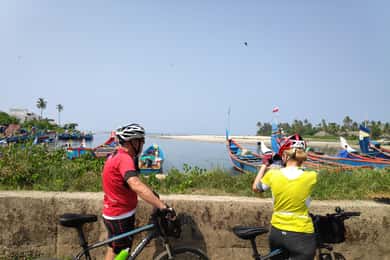 Kochi to Marari/ Kumarakom/ Alleppey Cycling Tour (Full Day)