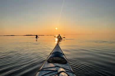 Lofoten: Midnight Sun Kayak Tour with Guide
