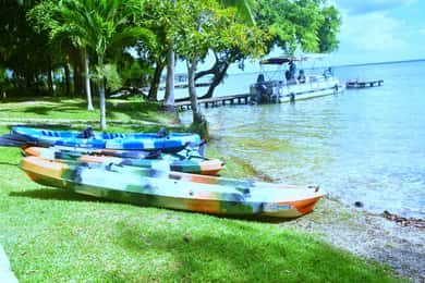 Mahahual: Visita alle rovine Maya di Chacchoben e alla laguna dei Sette Colori