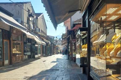 Skopje: Rundgang durch die Altstadt & Foodtour mit Verkostung