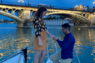 Sevilla: Romantische Bootsfahrt