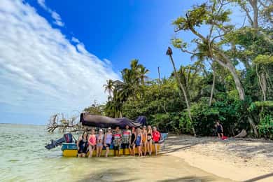 CAHUITA: NATIONAL PARK SNORKELING AND HIKING *CERTIFIED LOCAL TOUR GUIDE*.
