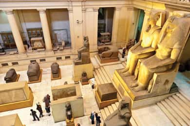 Layover Tour to Pyramids, The Museum, Bazaar and Light show