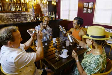 Nassau: degustação privada de rum e mixologia de 45 minutos
