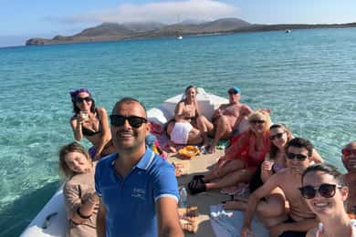 Teulada: Tour mattutino in gommone con aperitivo a Zafferano