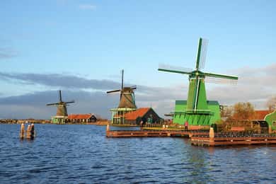 Zaanse Schans Molens Volendam Kaasmakerij Monnickendam
