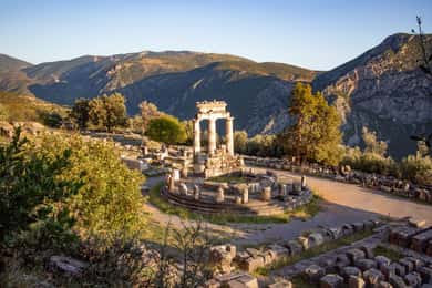 A partir de Atenas: excursão de um dia às maravilhas antigas de Delfos